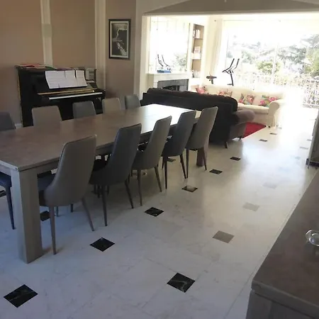 Semesterbostad Tres Grande Maison Lumineuse Et Toute Equipee. Boulogne-sur-Mer