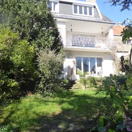 Tres Grande Maison Lumineuse Et Toute Equipee. Holiday home